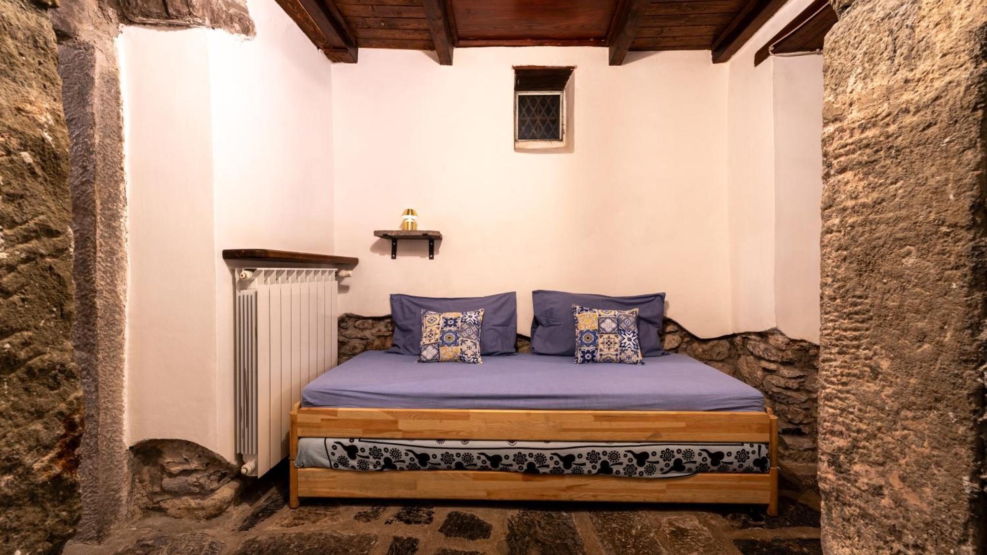 La Casa Delle Pietre Parlanti - Casa In Pietra Ai Piedi Del Parco Delle 5 Terre Bed and Breakfast Biassa Eksteriør billede