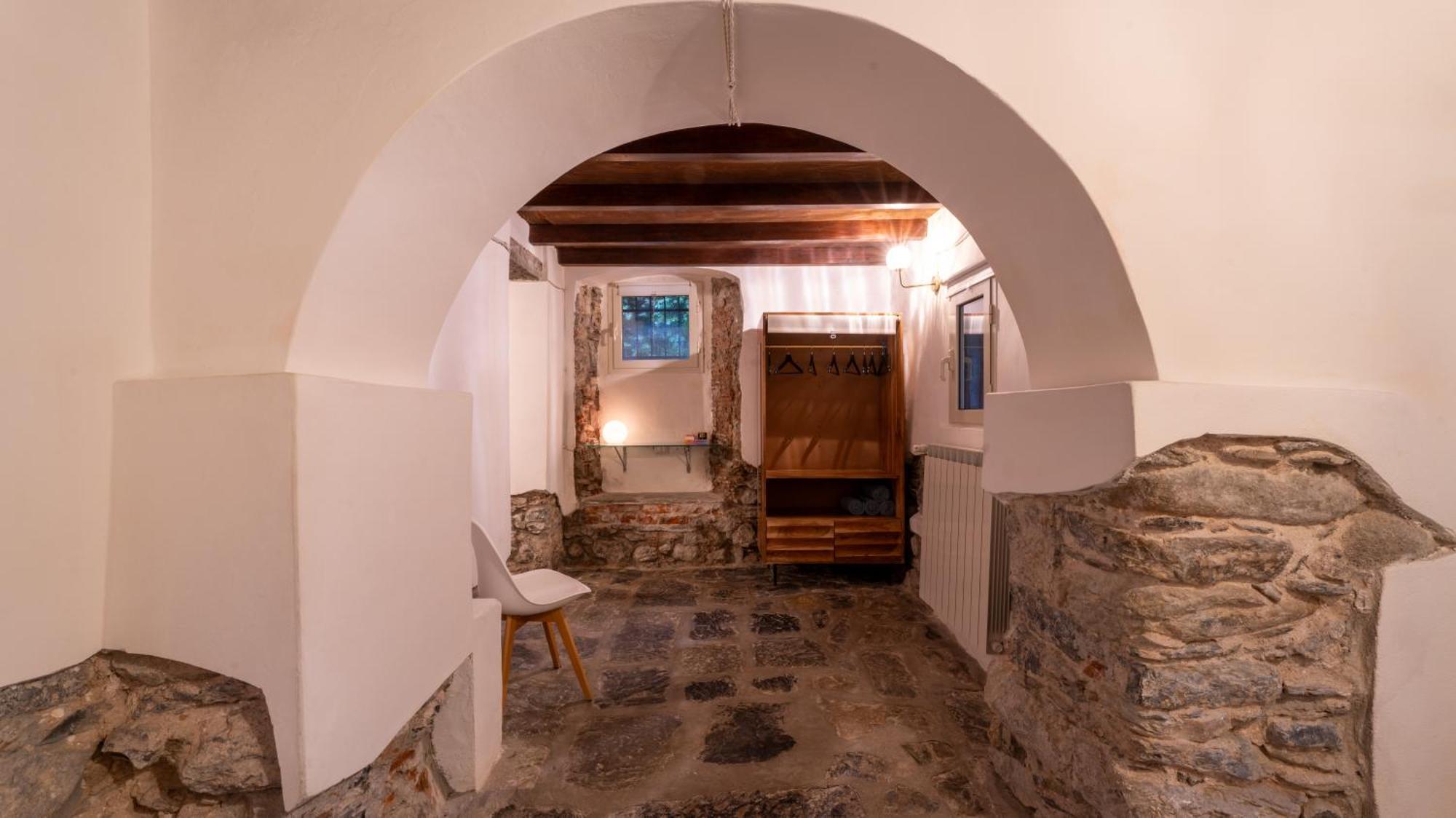 La Casa Delle Pietre Parlanti - Casa In Pietra Ai Piedi Del Parco Delle 5 Terre Bed and Breakfast Biassa Eksteriør billede